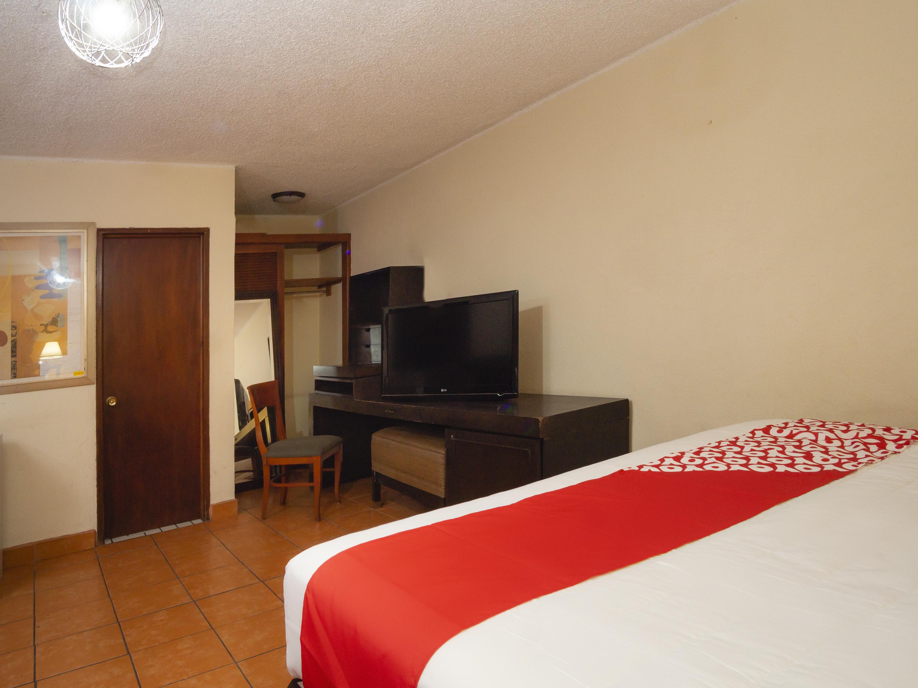 Oyo Hotel Hacienda Don Luis, Rosarito Eksteriør bilde A typical room at the hotel