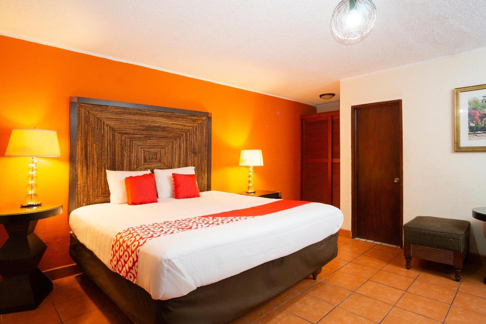Oyo Hotel Hacienda Don Luis, Rosarito Eksteriør bilde A typical hotel room