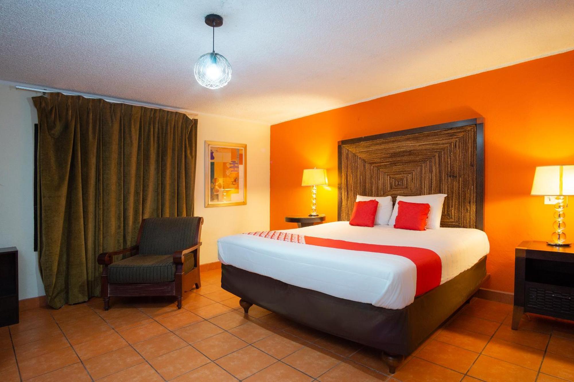 Oyo Hotel Hacienda Don Luis, Rosarito Eksteriør bilde A typical room at the hotel